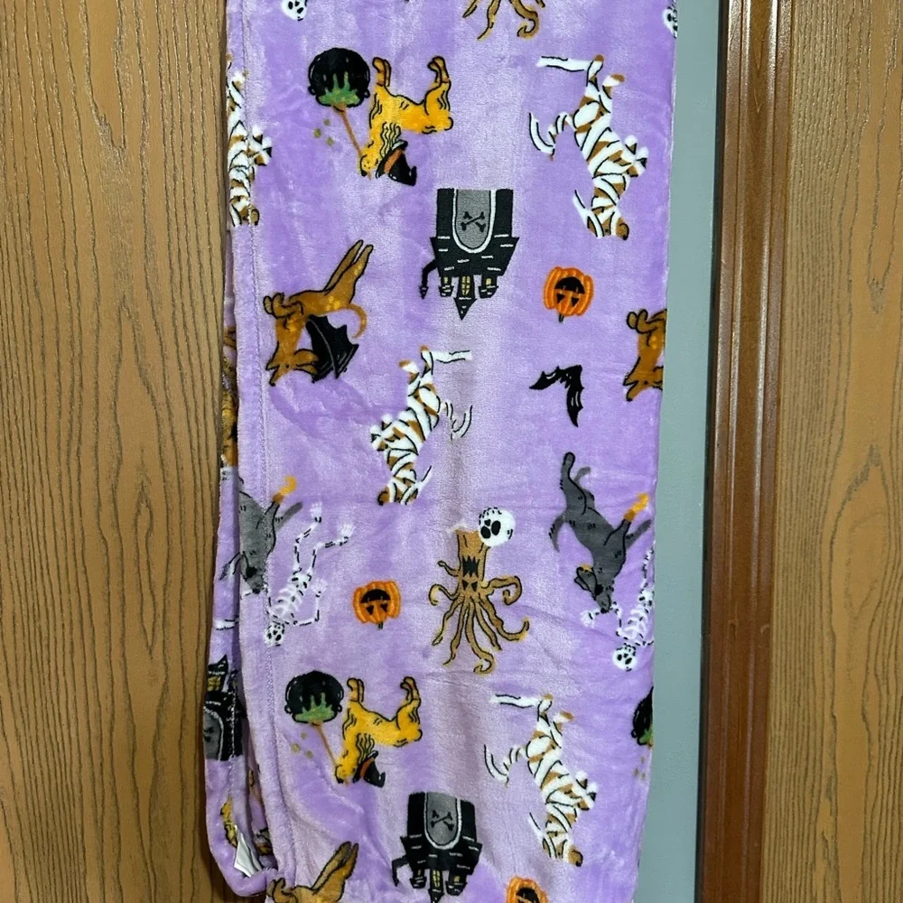 Spooky Season Velvet Plush Throw Blanket - Purple